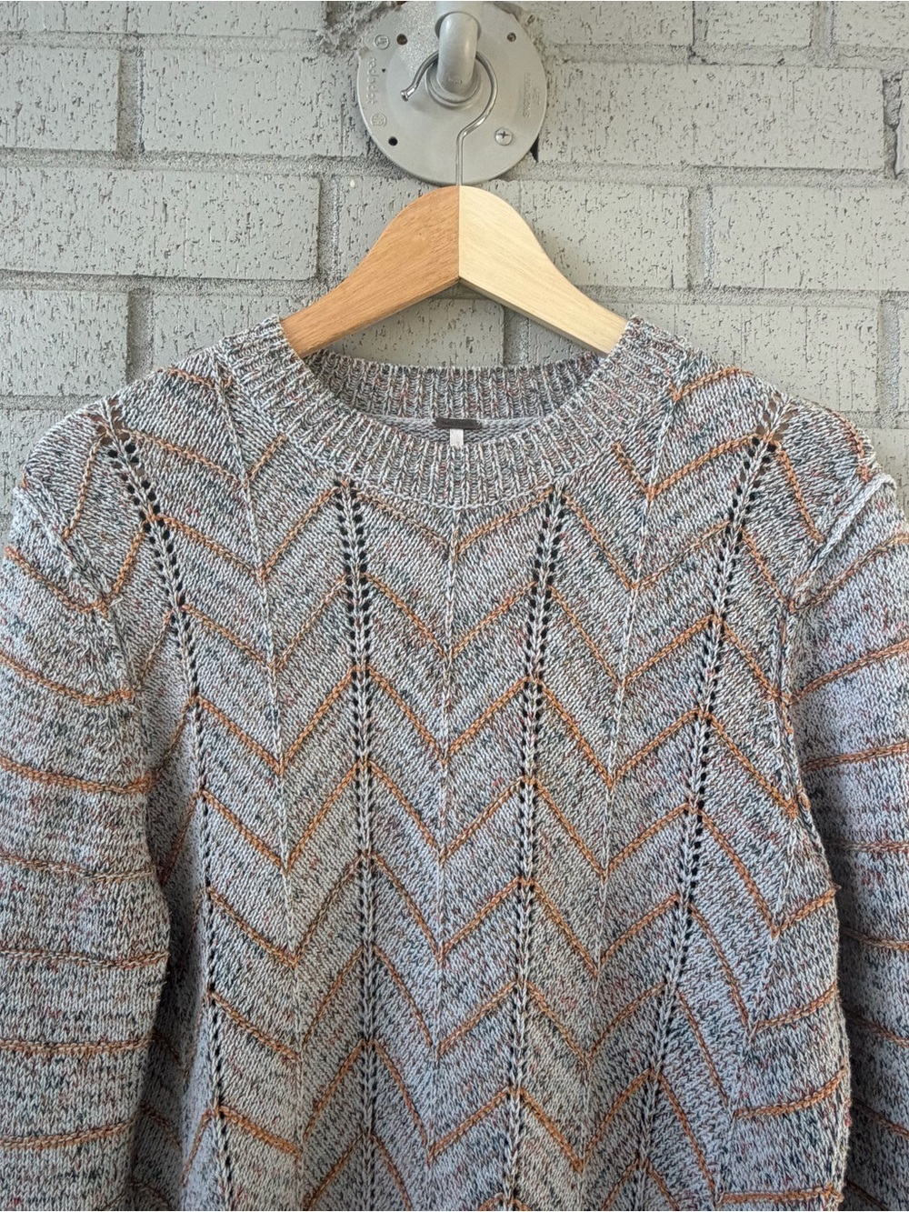 Free People Gray Marled Chevron Knit Crewneck Sweater Women’s Medium - Picture 3 of 13